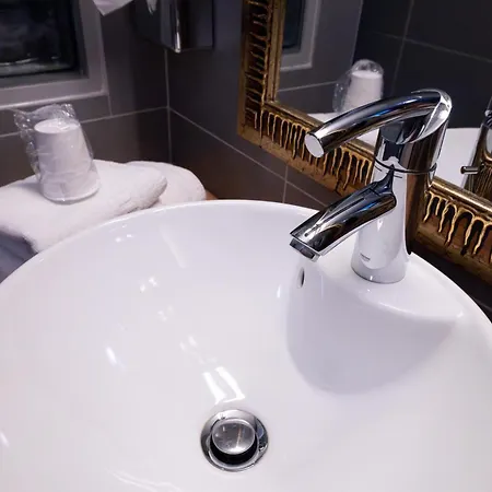 Brit Confort Saint-lô Hotel