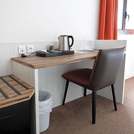Brit Confort Hotell
