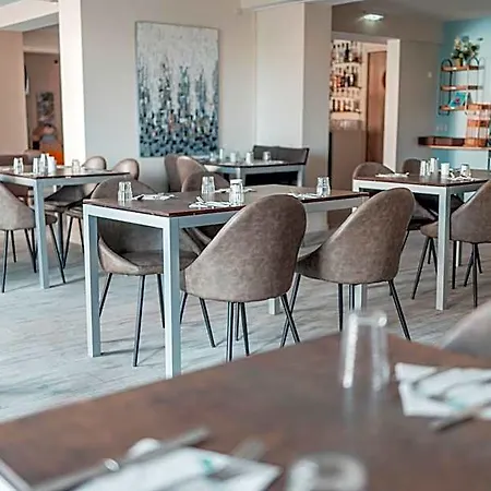 Brit Confort Hotell