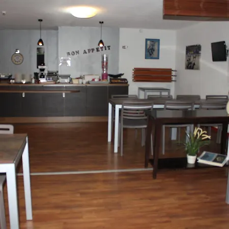 Hotell Brit Confort 3*