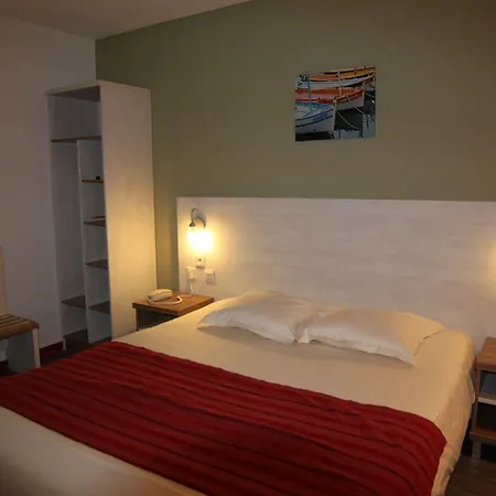 Brit Confort Hotell Saint-Lo